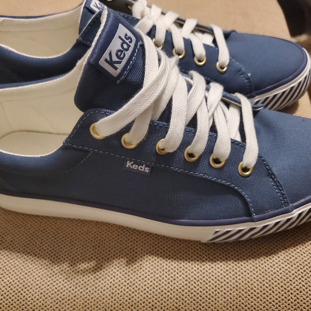 Keds Women Lace Up Sneakers Gem